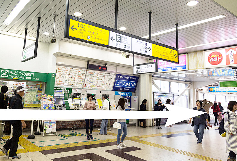 そのまま東神奈川駅を通り抜けます。